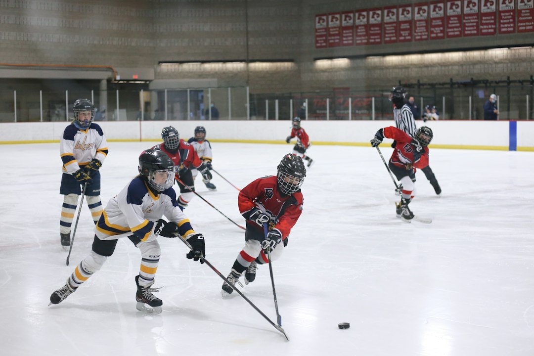 Ungdomsishockey: Utvikling og Muligheter for Unge Spillere